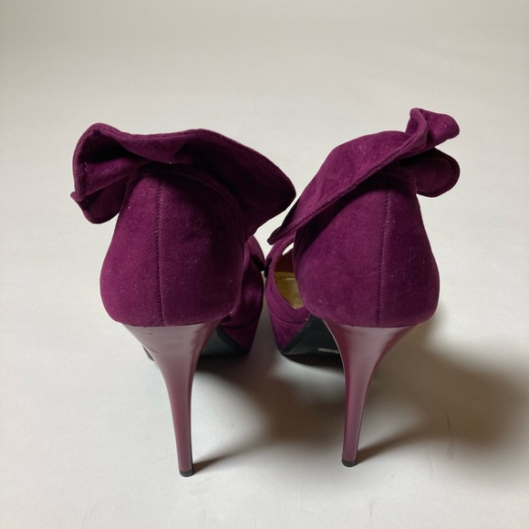 Sheikh Velvet Ruffled Open Toe Heels Size 8 / 38 NWOB - Picture 4 of 8